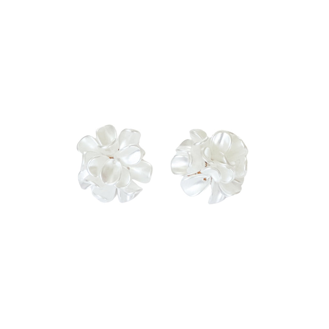 Stephanie Statement Earring - Pearl