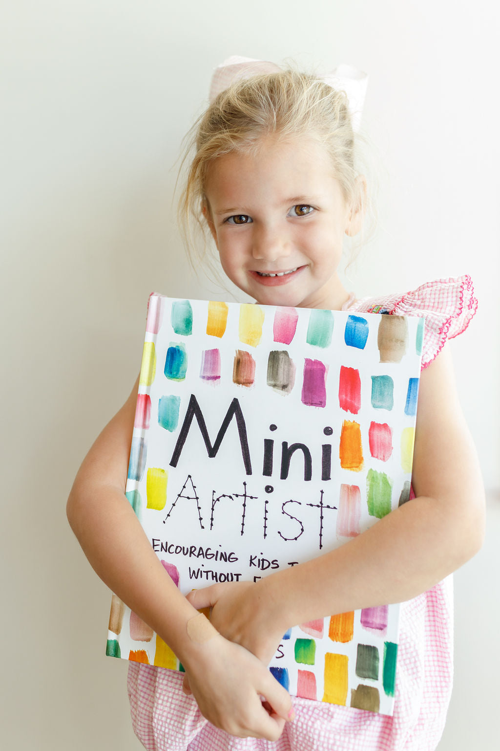 Mini Artist: Encouraging Kids to Create Without Fear