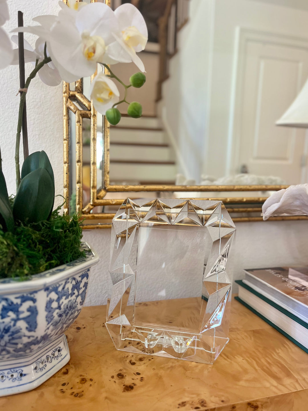 Crystal Geometric Frame