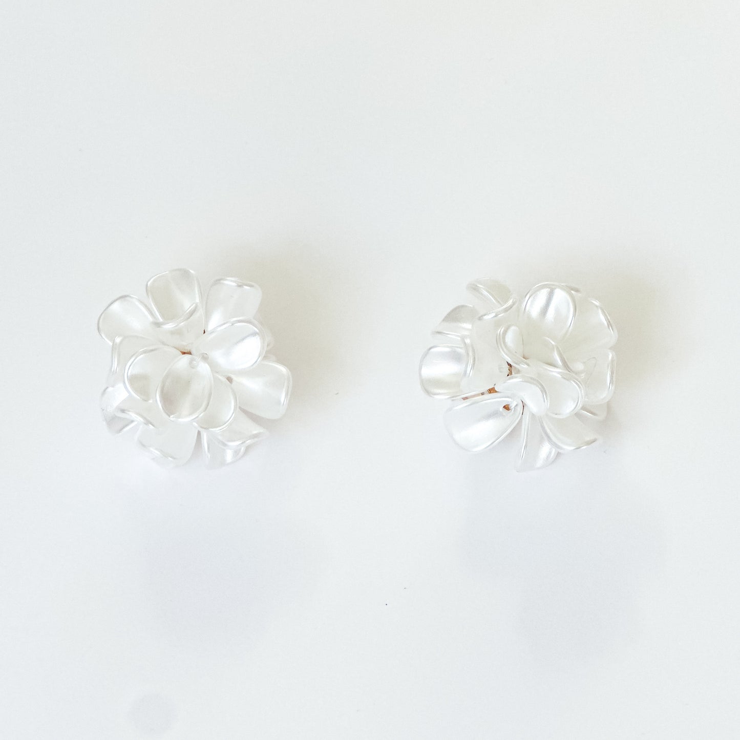 Stephanie Statement Earring - Pearl